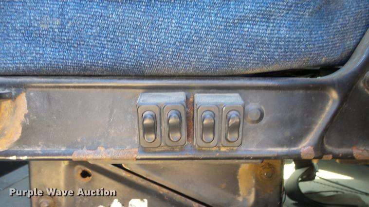 image for item DC0706 1993 Freightliner FLD120 semi truck