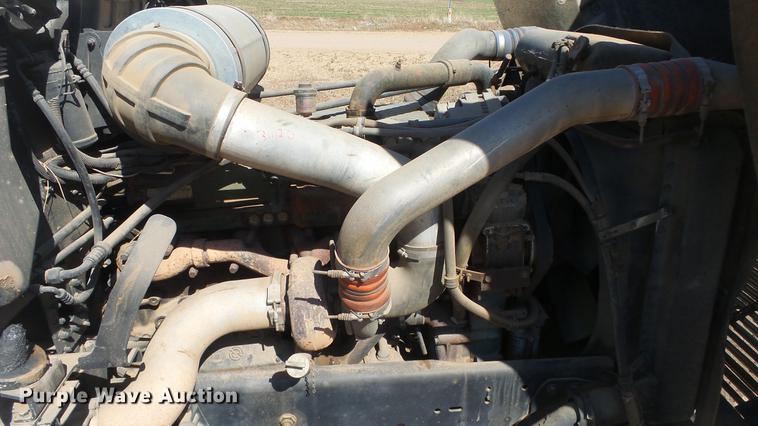 image for item DC0706 1993 Freightliner FLD120 semi truck