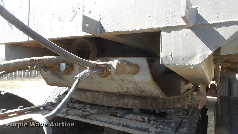 image for item DC0706 1993 Freightliner FLD120 semi truck