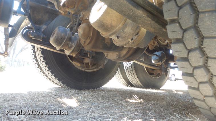 image for item DC0706 1993 Freightliner FLD120 semi truck