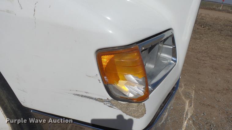 image for item DC0706 1993 Freightliner FLD120 semi truck