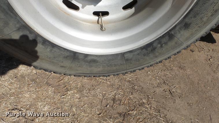 image for item DC0706 1993 Freightliner FLD120 semi truck