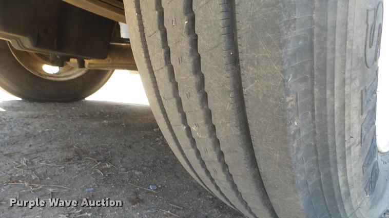 image for item DC0706 1993 Freightliner FLD120 semi truck