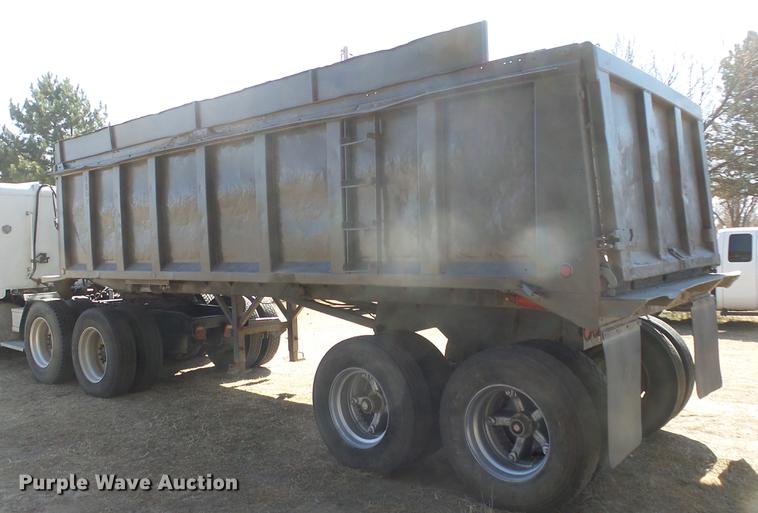 image for item DC0707 1993 Hilbilt end dump trailer