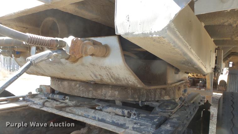 image for item DC0707 1993 Hilbilt end dump trailer