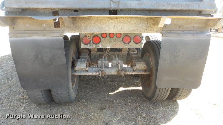 image for item DC0707 1993 Hilbilt end dump trailer