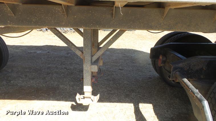 image for item DC0707 1993 Hilbilt end dump trailer