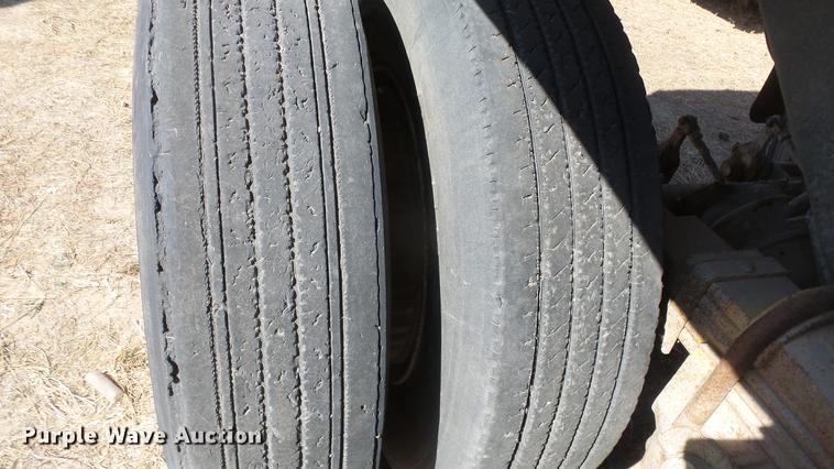 image for item DC0707 1993 Hilbilt end dump trailer