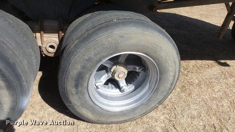 image for item DC0707 1993 Hilbilt end dump trailer