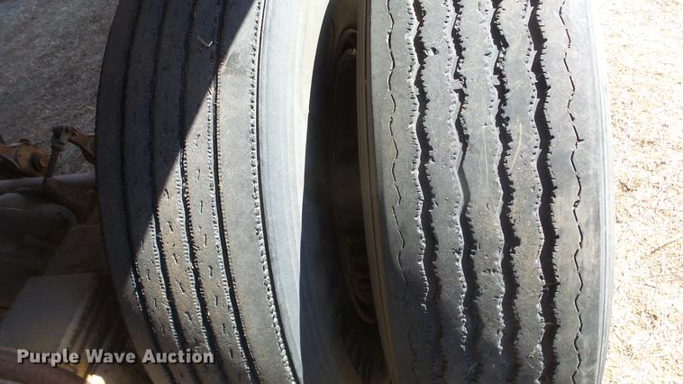 image for item DC0707 1993 Hilbilt end dump trailer