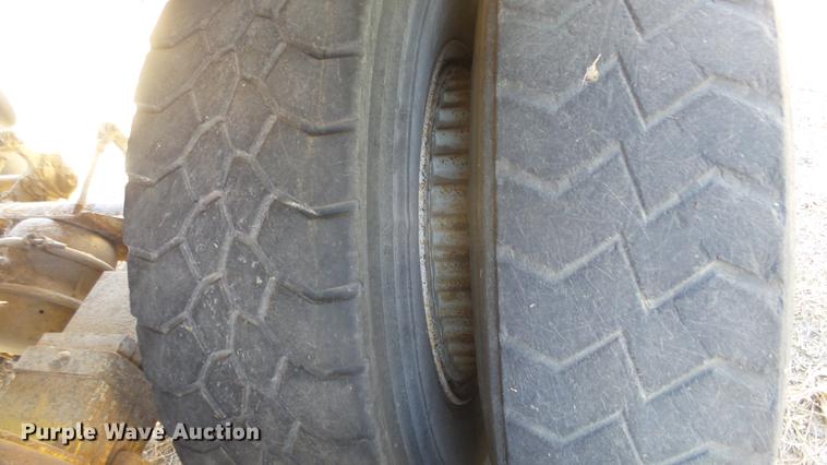 image for item DC0707 1993 Hilbilt end dump trailer