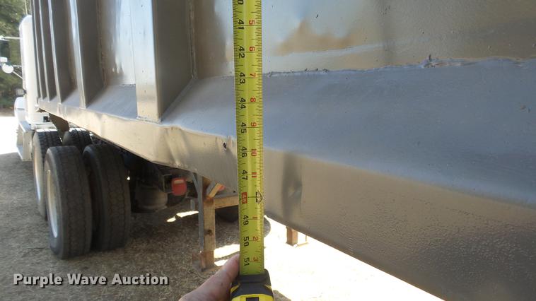 image for item DC0707 1993 Hilbilt end dump trailer