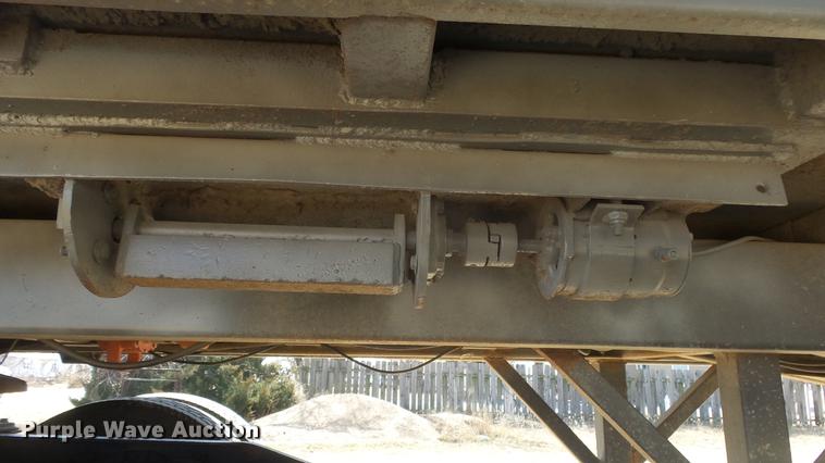 image for item DC0707 1993 Hilbilt end dump trailer