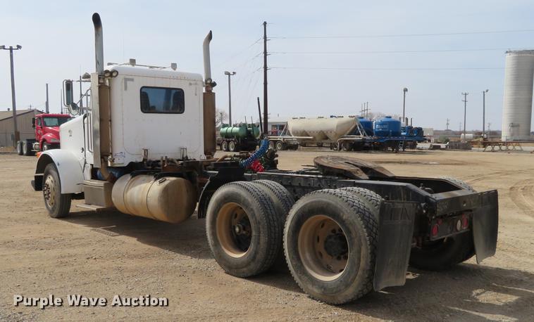 image for item DC0887 1996 Peterbilt 379 semi truck