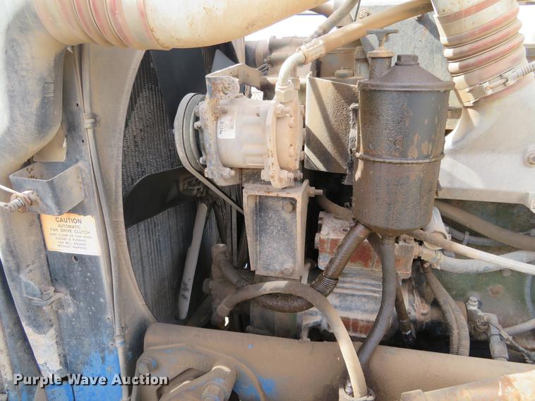 image for item DC0887 1996 Peterbilt 379 semi truck