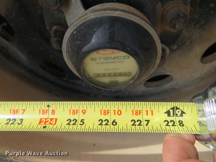 image for item DC0887 1996 Peterbilt 379 semi truck