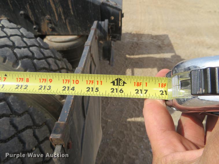 image for item DC0887 1996 Peterbilt 379 semi truck