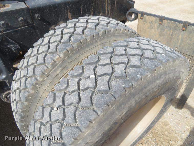 image for item DC0887 1996 Peterbilt 379 semi truck