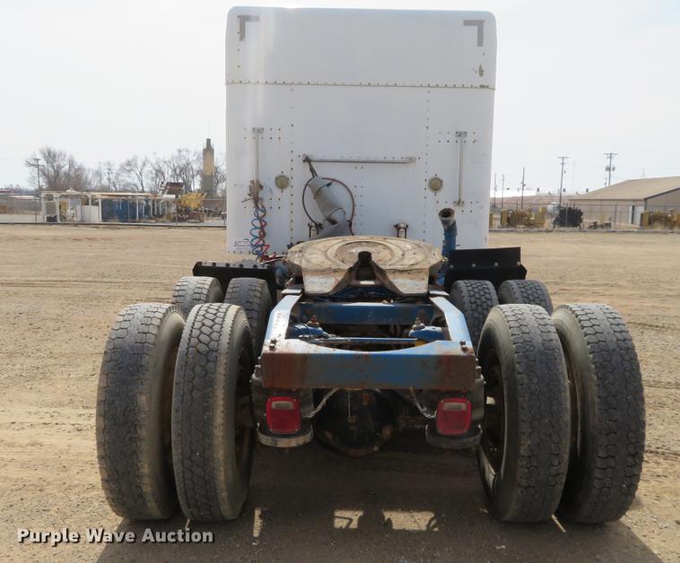 image for item DC0888 1996 Peterbilt 379 semi truck