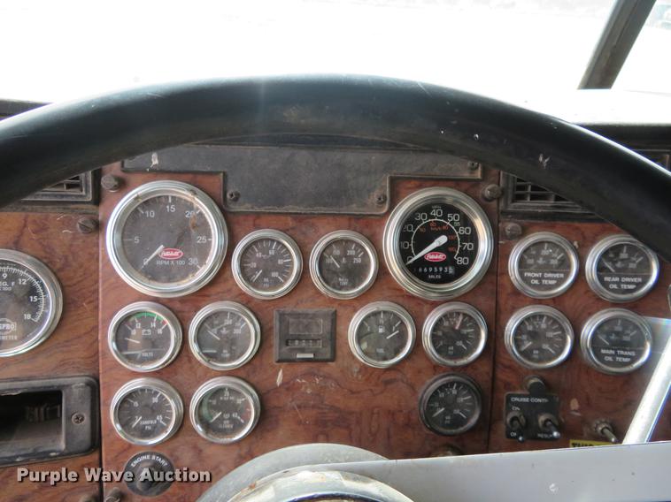 image for item DC0888 1996 Peterbilt 379 semi truck