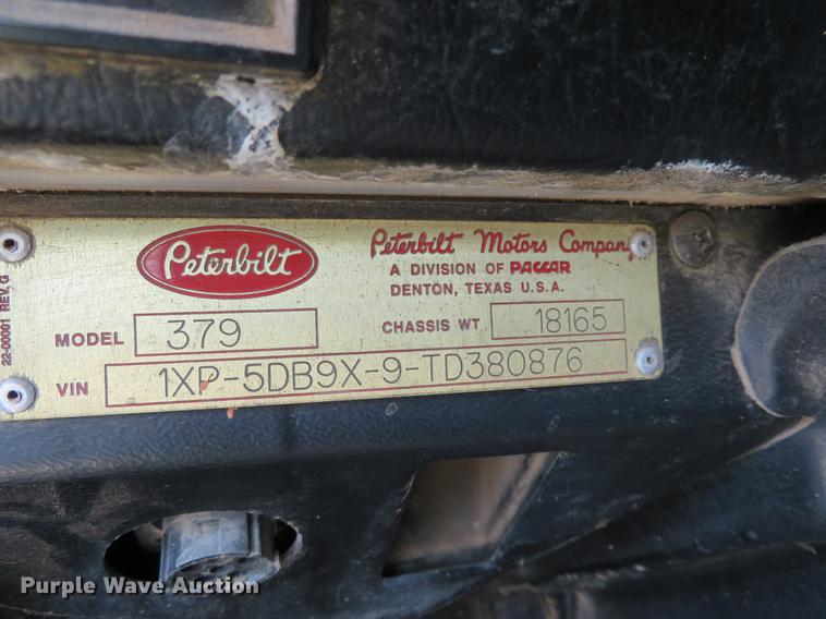 image for item DC0888 1996 Peterbilt 379 semi truck