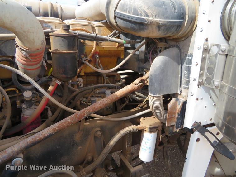image for item DC0888 1996 Peterbilt 379 semi truck
