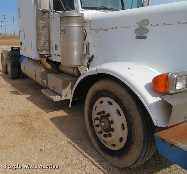image for item DC0888 1996 Peterbilt 379 semi truck