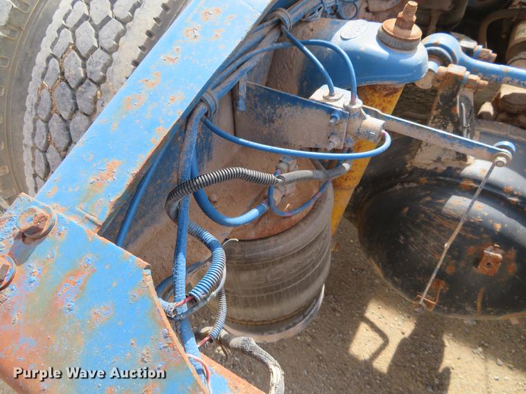 image for item DC0888 1996 Peterbilt 379 semi truck