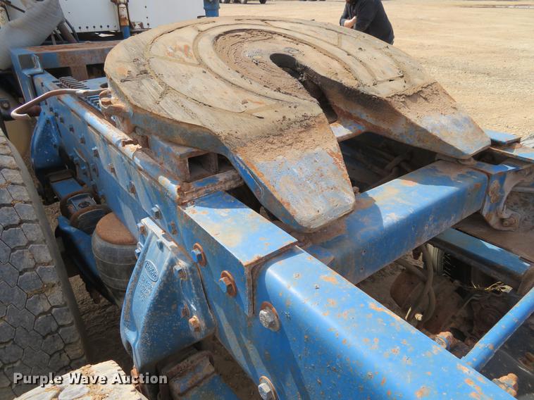 image for item DC0888 1996 Peterbilt 379 semi truck