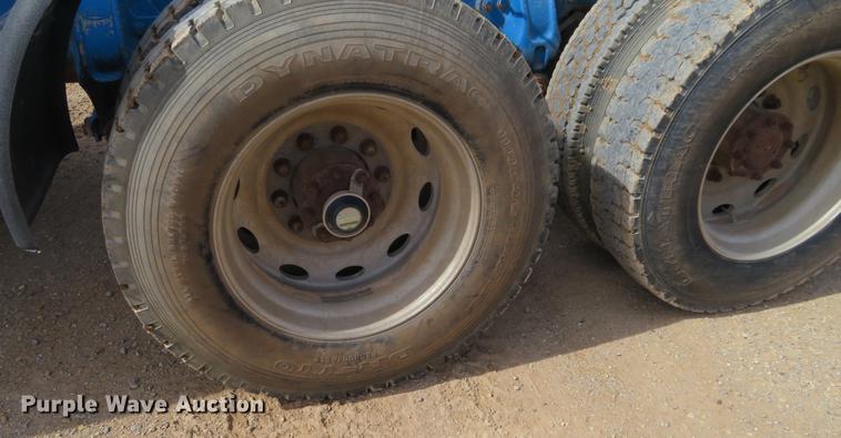 image for item DC0888 1996 Peterbilt 379 semi truck