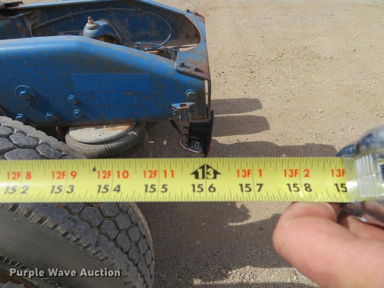 image for item DC0888 1996 Peterbilt 379 semi truck