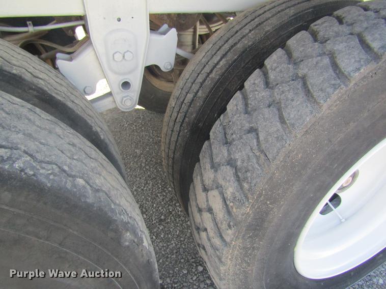 image for item DC4383 1981 Timpte double hopper bottom grain trailer