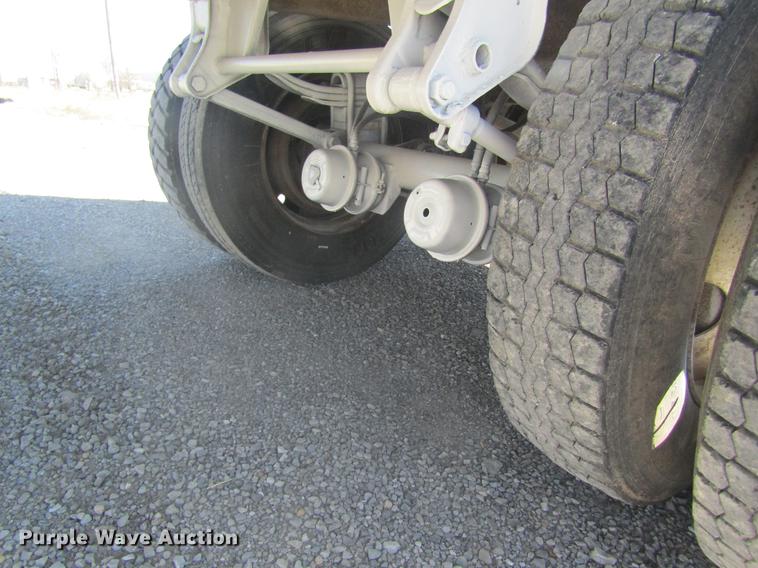 image for item DC4383 1981 Timpte double hopper bottom grain trailer