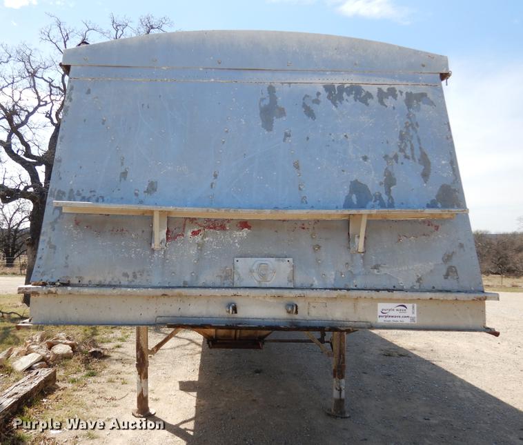 image for item DC5965 1979 Doonan double hopper bottom grain trailer