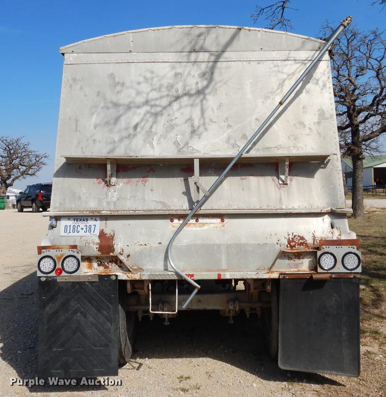 image for item DC5965 1979 Doonan double hopper bottom grain trailer
