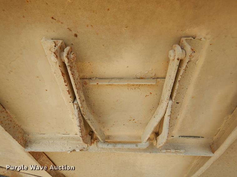 image for item DC5965 1979 Doonan double hopper bottom grain trailer