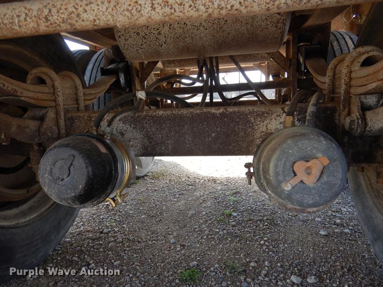 image for item DC5965 1979 Doonan double hopper bottom grain trailer