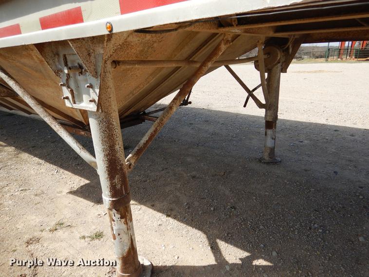 image for item DC5965 1979 Doonan double hopper bottom grain trailer
