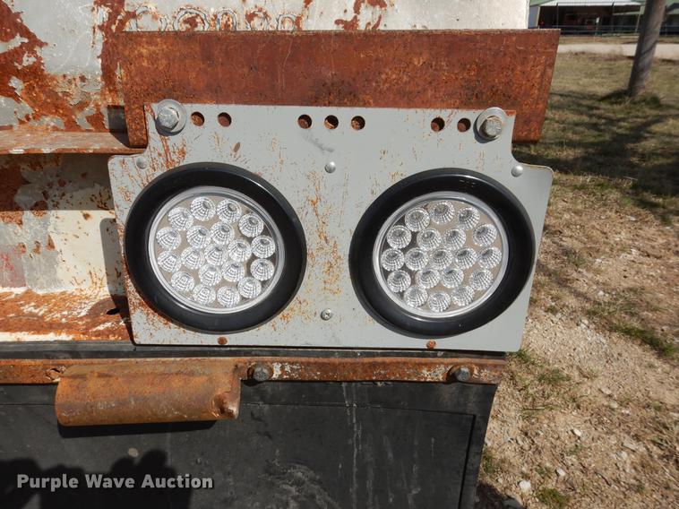 image for item DC5965 1979 Doonan double hopper bottom grain trailer