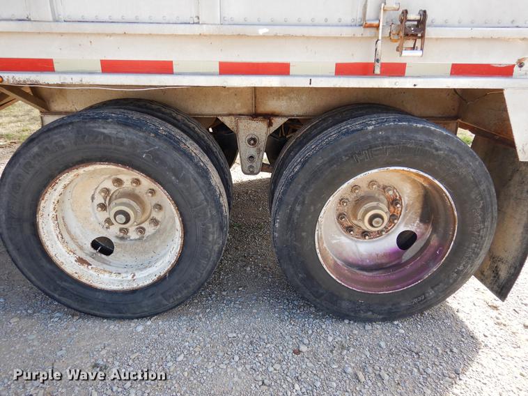 image for item DC5965 1979 Doonan double hopper bottom grain trailer