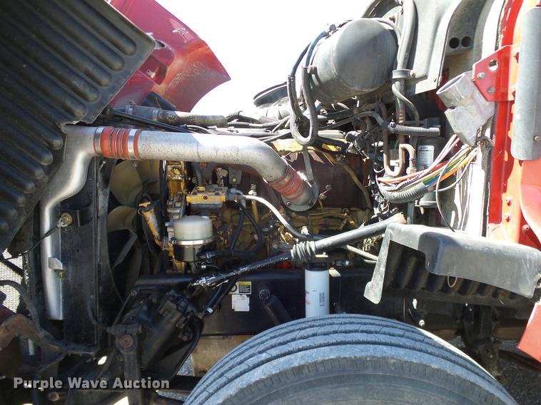 image for item DD1324 2006 Peterbilt 387 semi truck