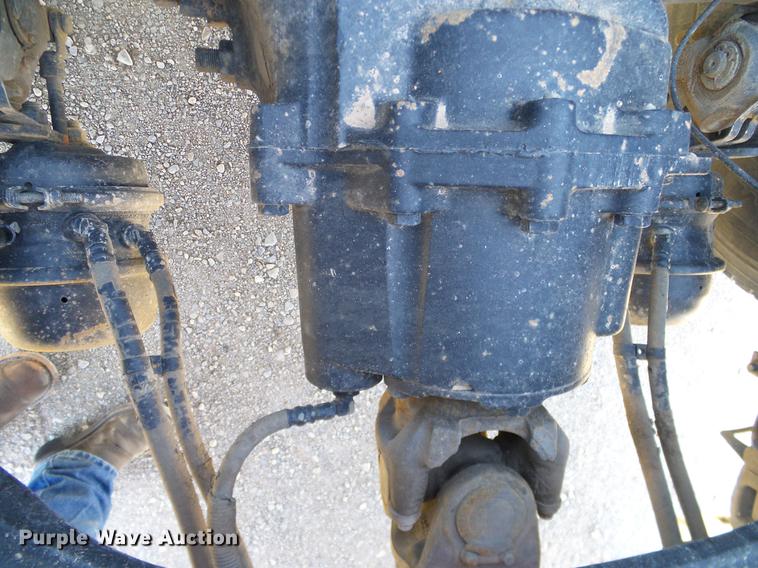 image for item DD1324 2006 Peterbilt 387 semi truck