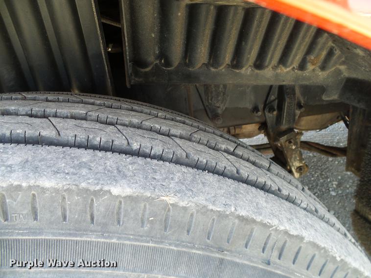 image for item DD1324 2006 Peterbilt 387 semi truck