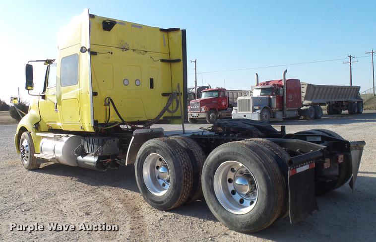 image for item DD1346 2012 International ProStar Plus semi truck