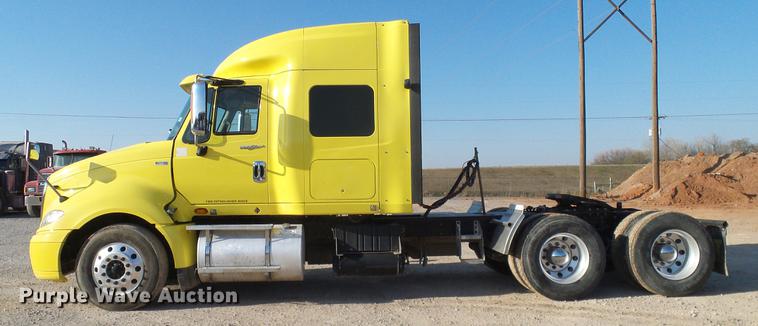 image for item DD1346 2012 International ProStar Plus semi truck