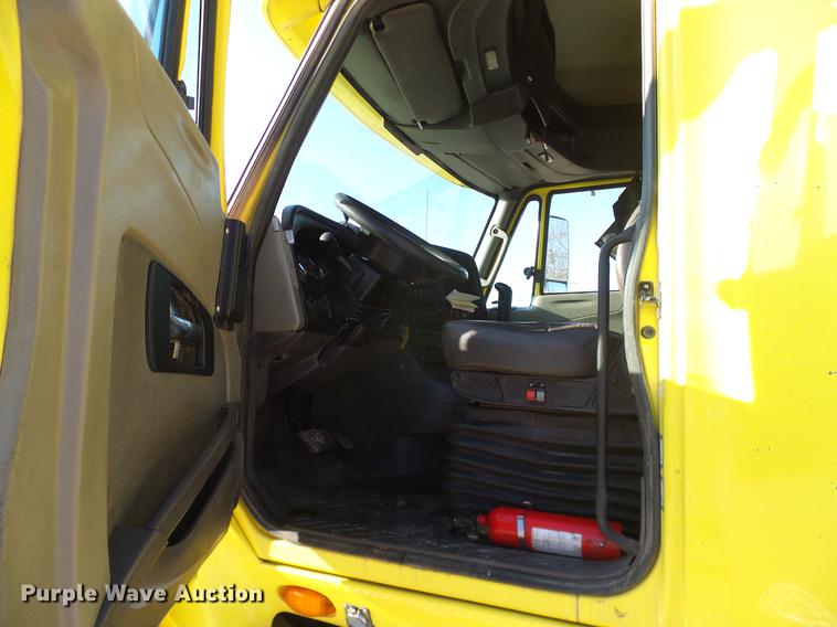 image for item DD1346 2012 International ProStar Plus semi truck