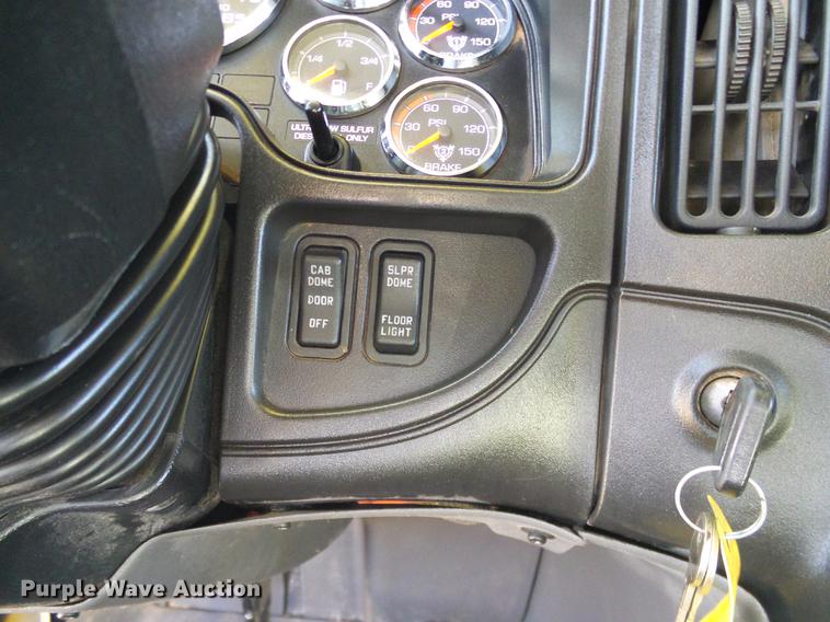 image for item DD1346 2012 International ProStar Plus semi truck