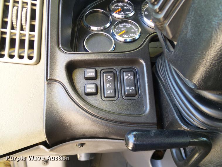 image for item DD1346 2012 International ProStar Plus semi truck