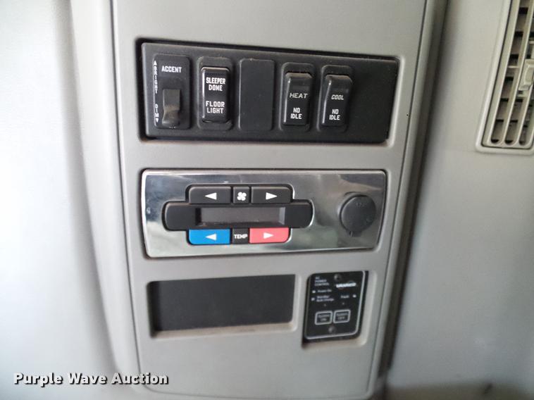 image for item DD1346 2012 International ProStar Plus semi truck