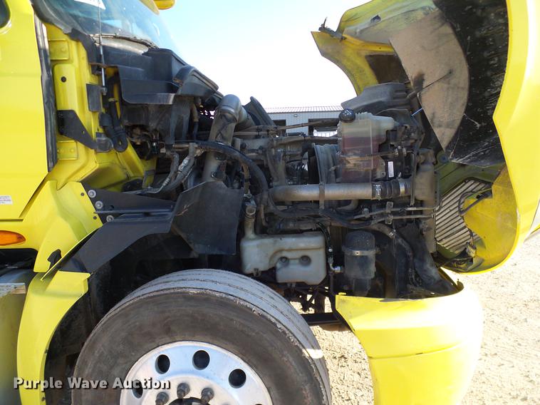 image for item DD1346 2012 International ProStar Plus semi truck